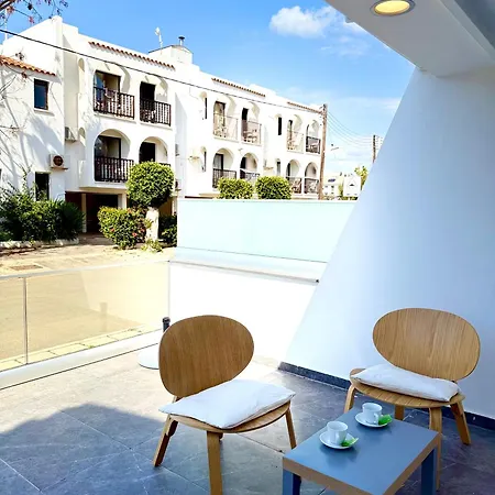 Nissi Escape - Short Walk To The *