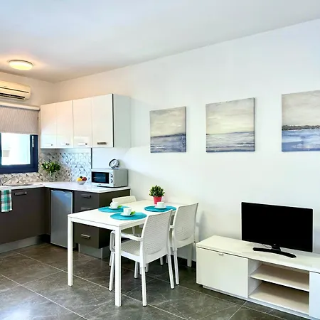 Nissi Escape - Short Walk To The